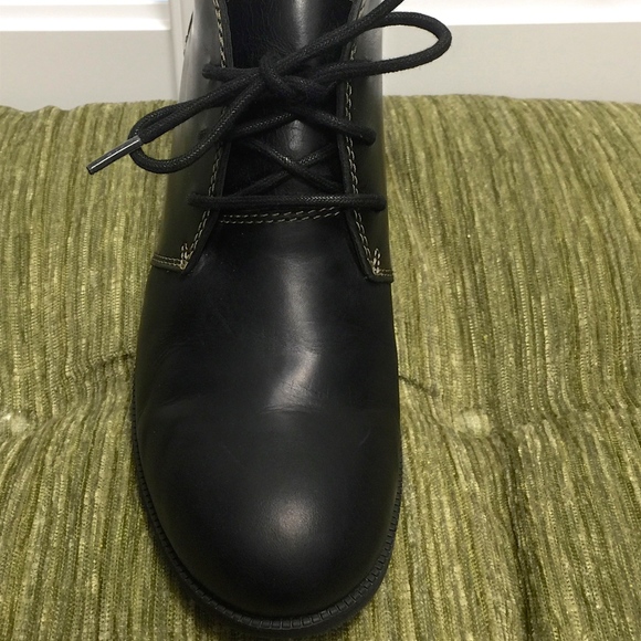 clarks women's maypearl flora ankle bootie
